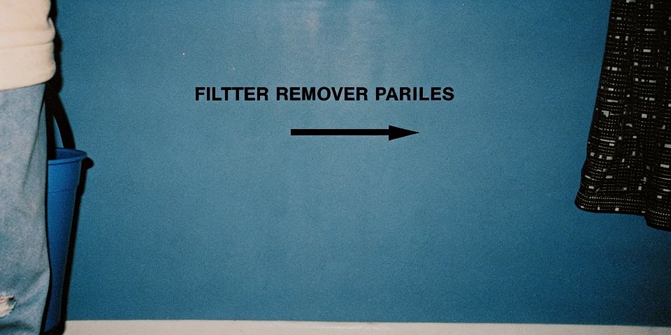 A simple diagram of a filter successfully removing particles, symbolizing kidney function