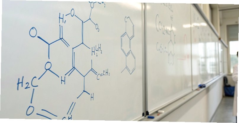 Aluminum Trihydrate is Aluminum Hydroxide A whiteboard with the chemical formulas Al(OH)3 and Al2O3·3H2O written side-by-side with an equals sign